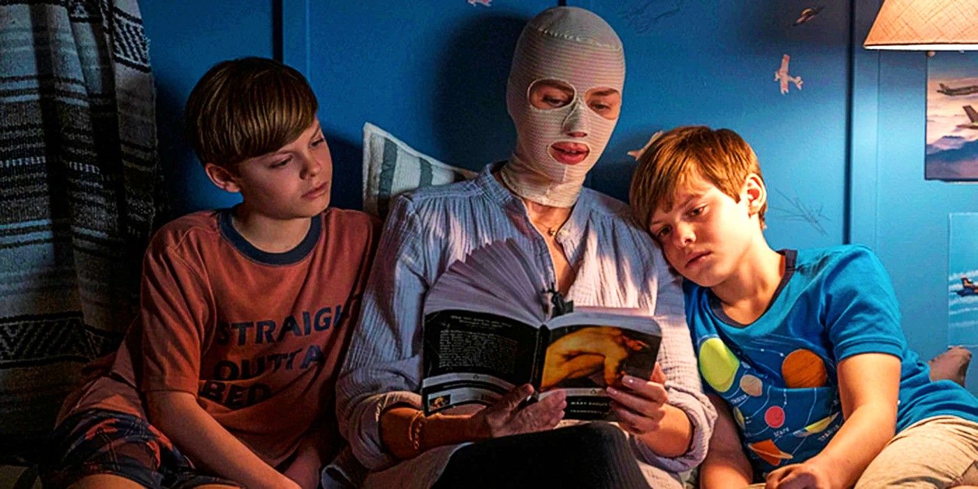 Naomi Watts, Cameron Crovetti, and Nicholas Crovetti in Goodnight Mommy