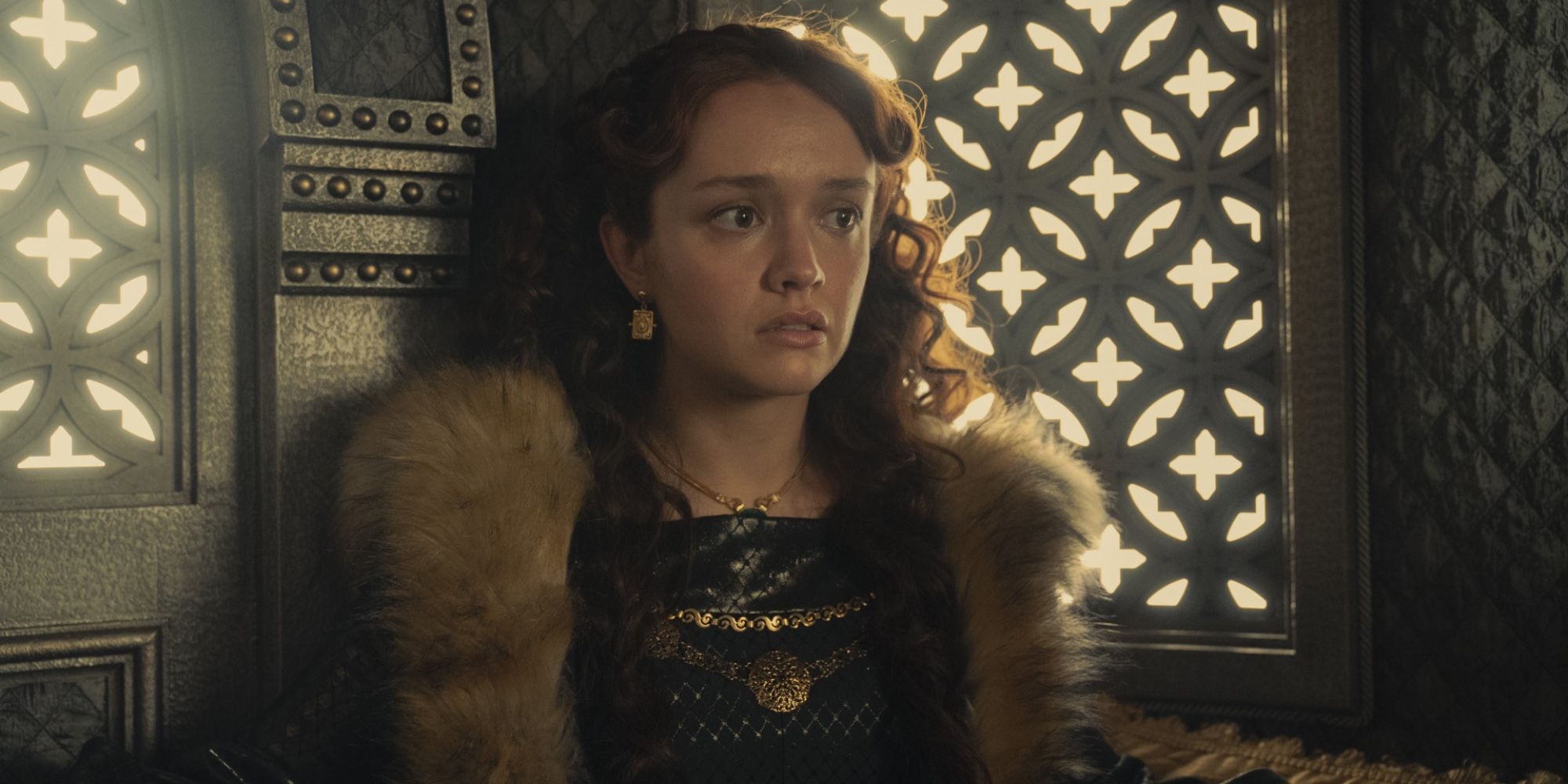 Olivia Cooke as Alicent in House Of The Dragon Episode 7