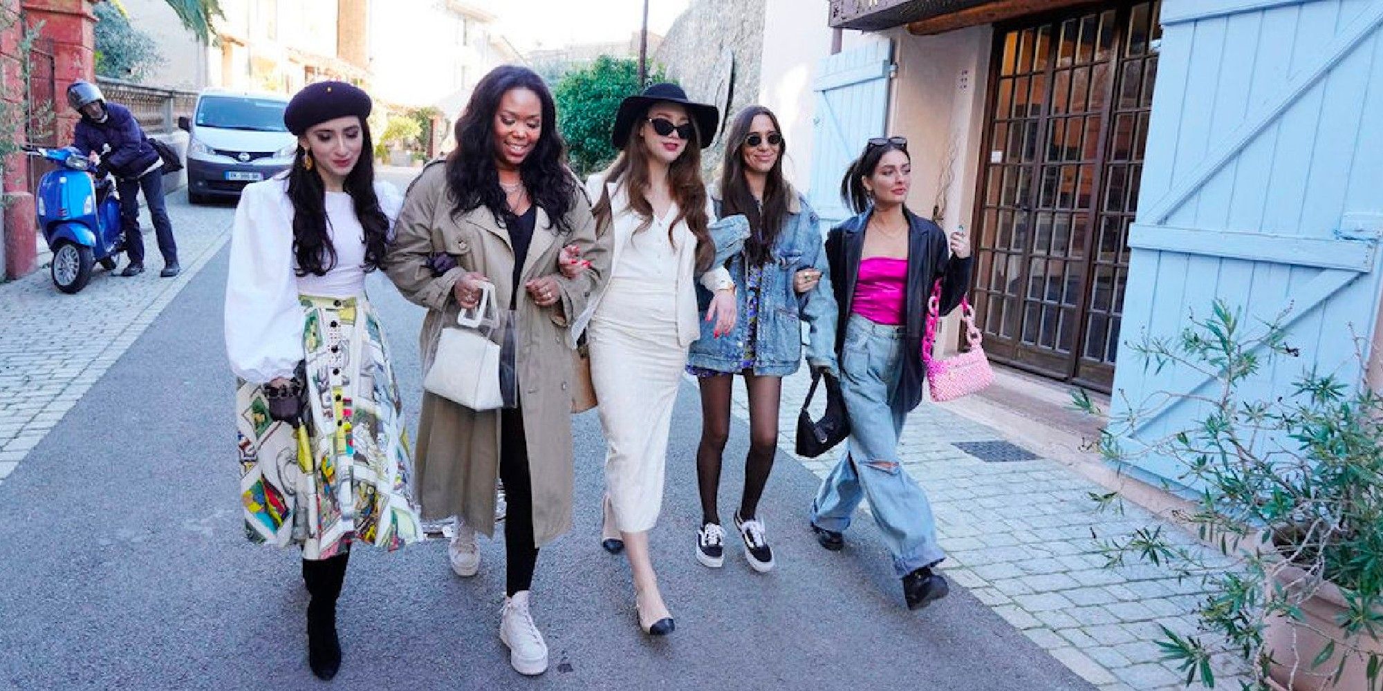 Real Girlfriends in Paris elenco caminhando