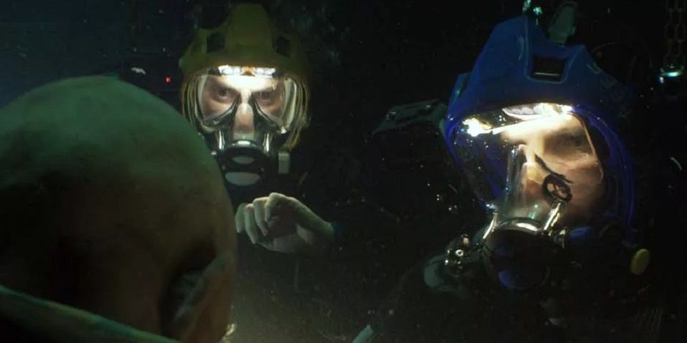 Mergulhadores subaquáticos em The Deep House