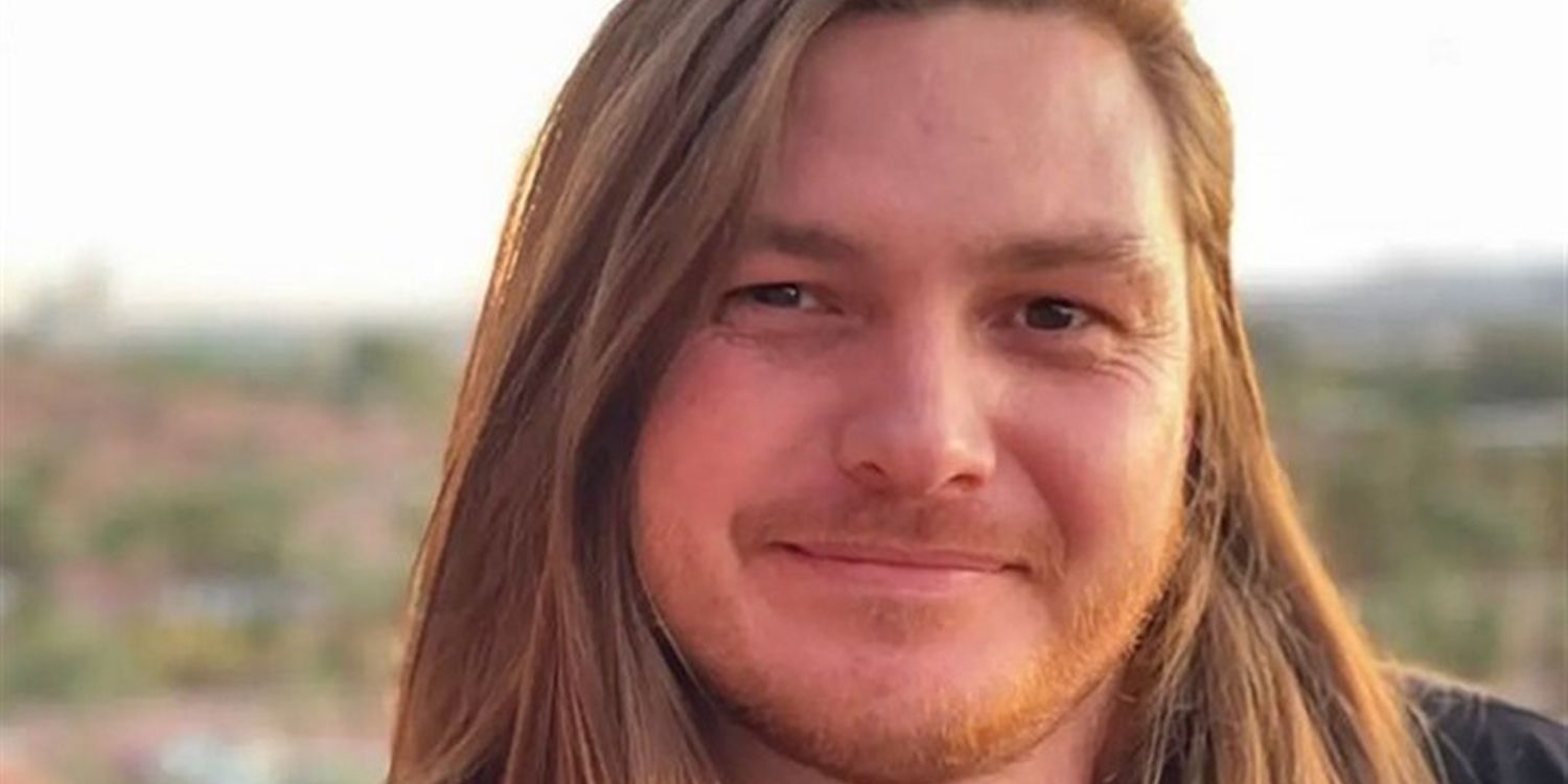 Syngin Colchester from 90 Day Fiance with long hair