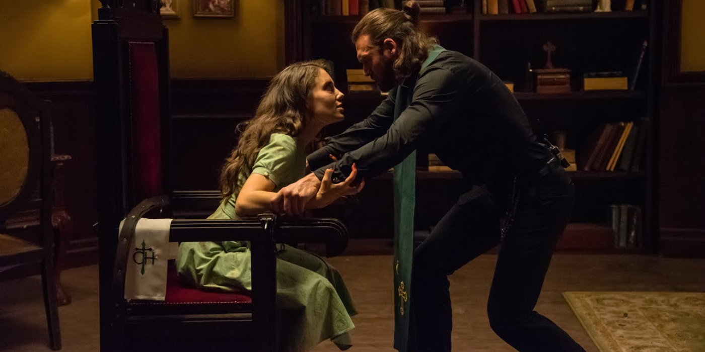 10 Priests In Horror Movies, Ranked Least To Most Terrifying