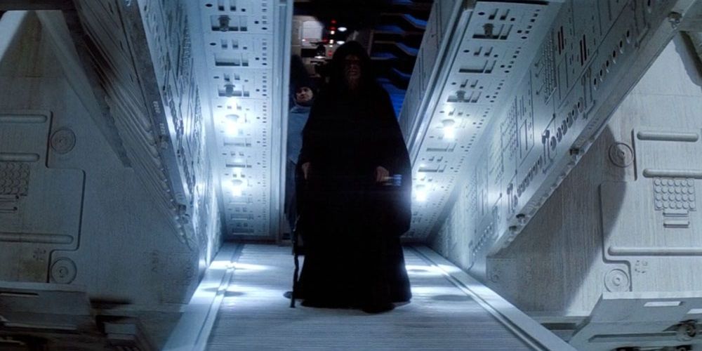 O Imperador chega na Estrela da Morte em O Retorno de Jedi