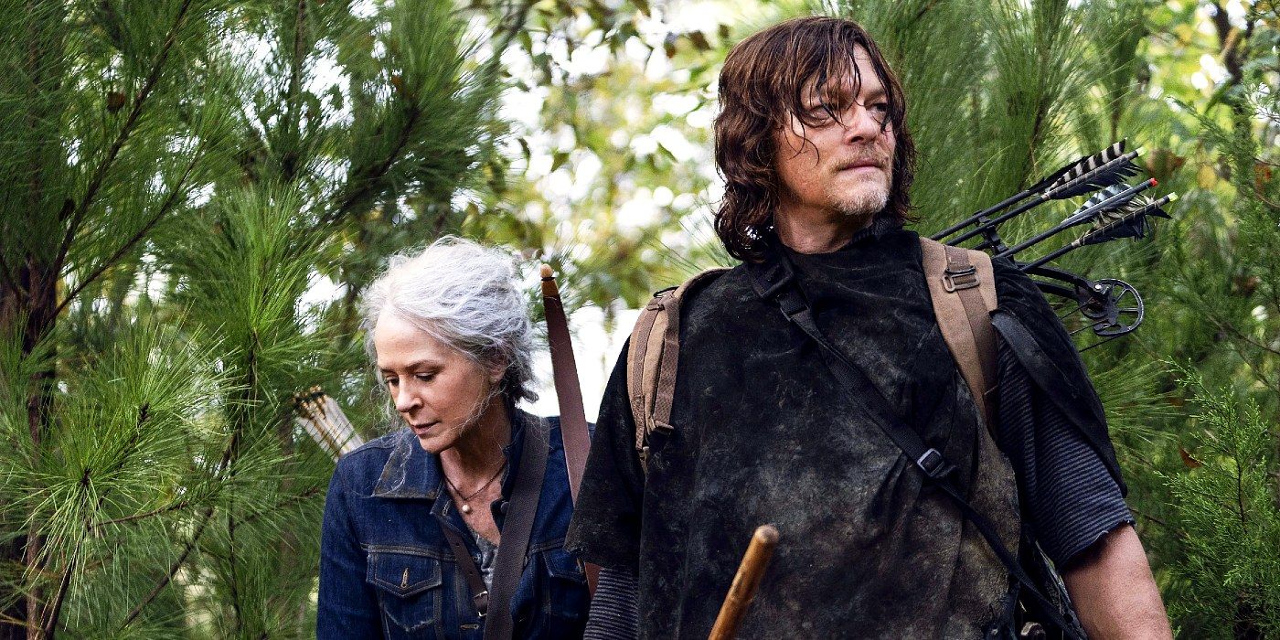 Daryl e Carol na floresta em The Walking Dead