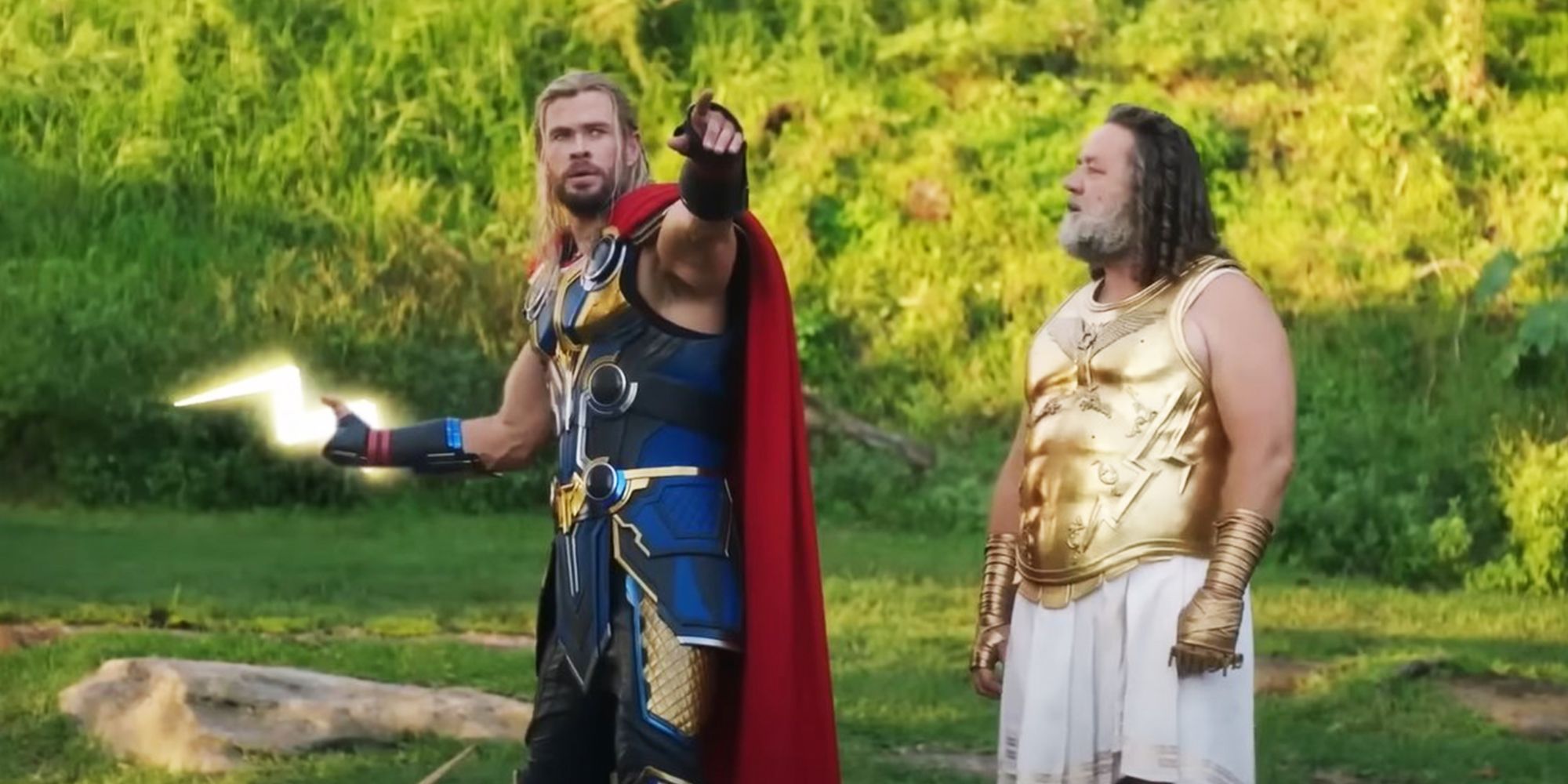 Zeus ensina Thor a usar Thunderbolt