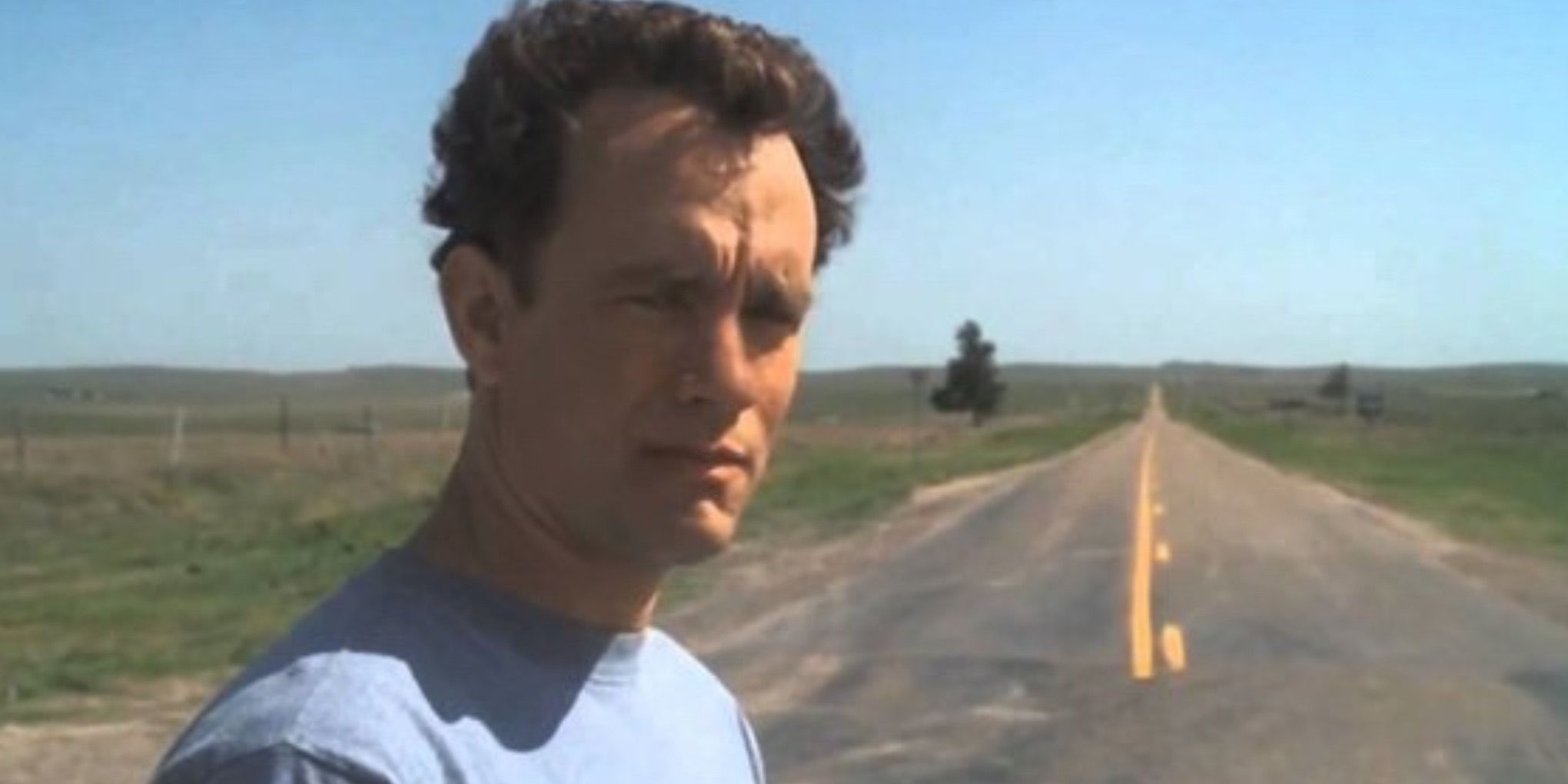 Tom Hanks as Charles &ldquo;Chuck&rdquo; Noland back in America in Cast Away (2000)