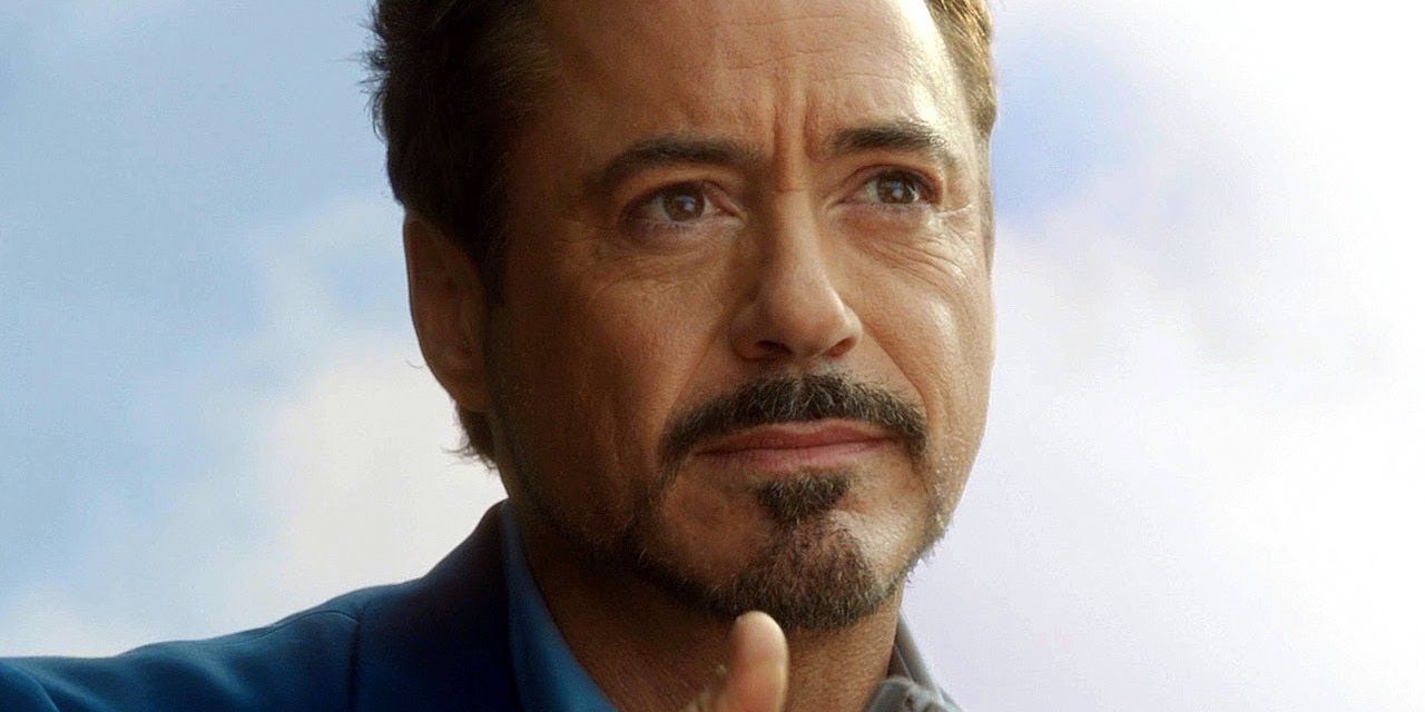 Tony Stark parece otimista no final de Homem de Ferro 3