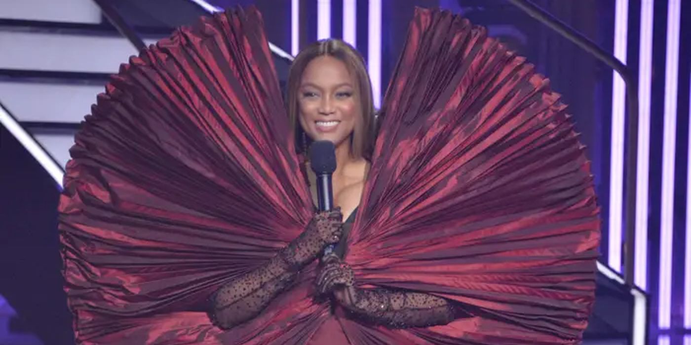Tyra Banks as DWTS host