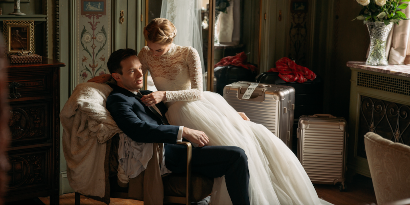 Grace (Samara Weaving) consoling Alex (Mark O&rsquo;Brien), both dressed for their wedding in Ready or Not