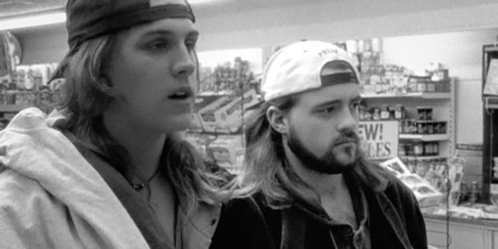 Jay and Silent Bob stand at the counter in Clerks