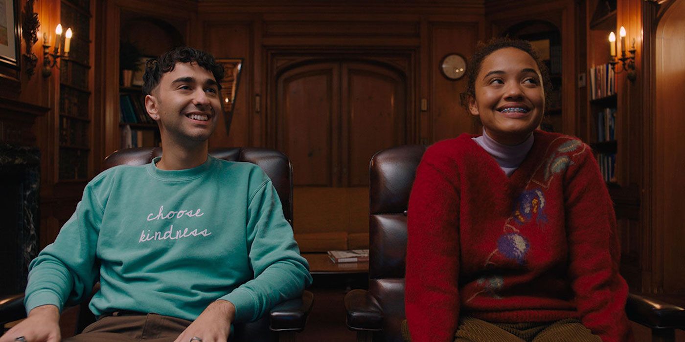 Susie Searches Review: Clemons Delivers In Entertaining & Immersive Dramedy