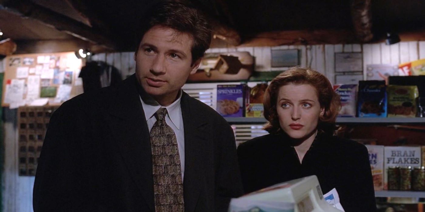 Fox Mulder e Dana Scully de Arquivo X.