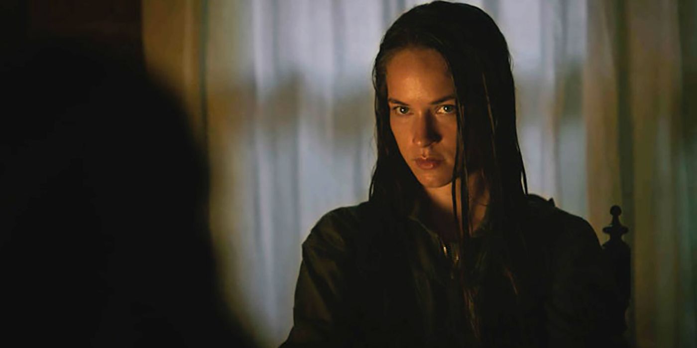 Alexis Knapp in The Accursed