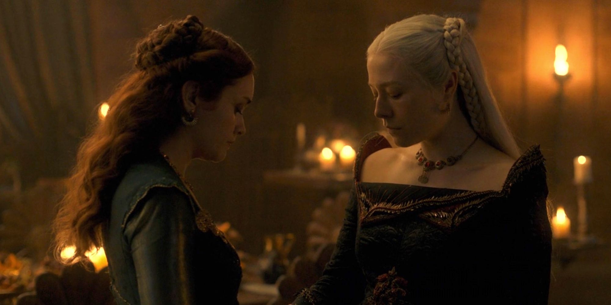 Olivia Cooke como Alicent Hightower e Emma D'Arcy como Rhaenyra Targaryen em House Of The Dragon Episódio 8