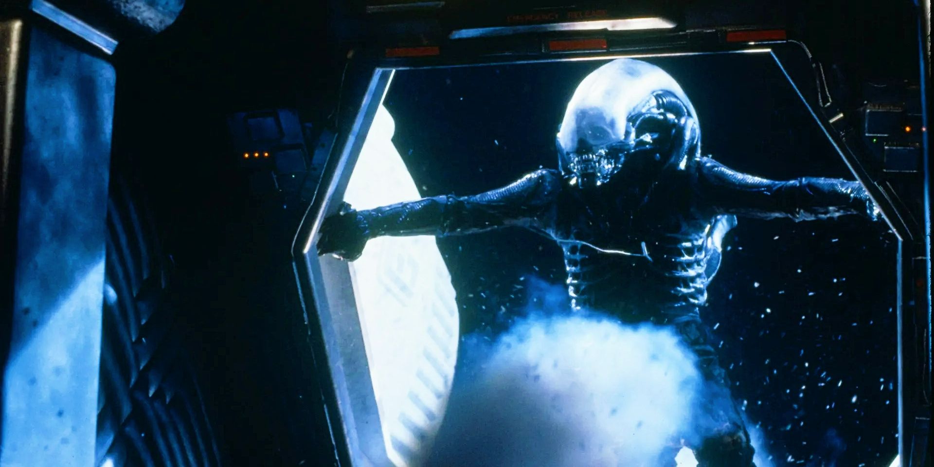 Alien 1979 Xenomorph memasuki kapal