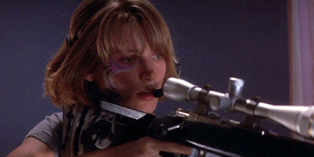 Bridget Fonda com um rifle sniper em Point of No Return