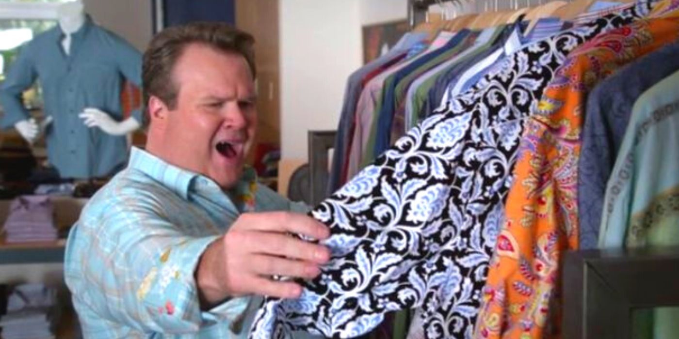 Cam shopping for shirts on Modern Family