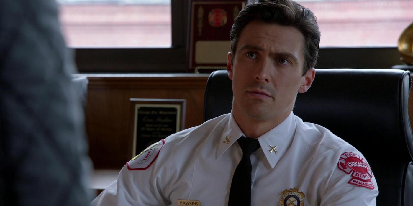 Did hawkins die 2025 in chicago fire