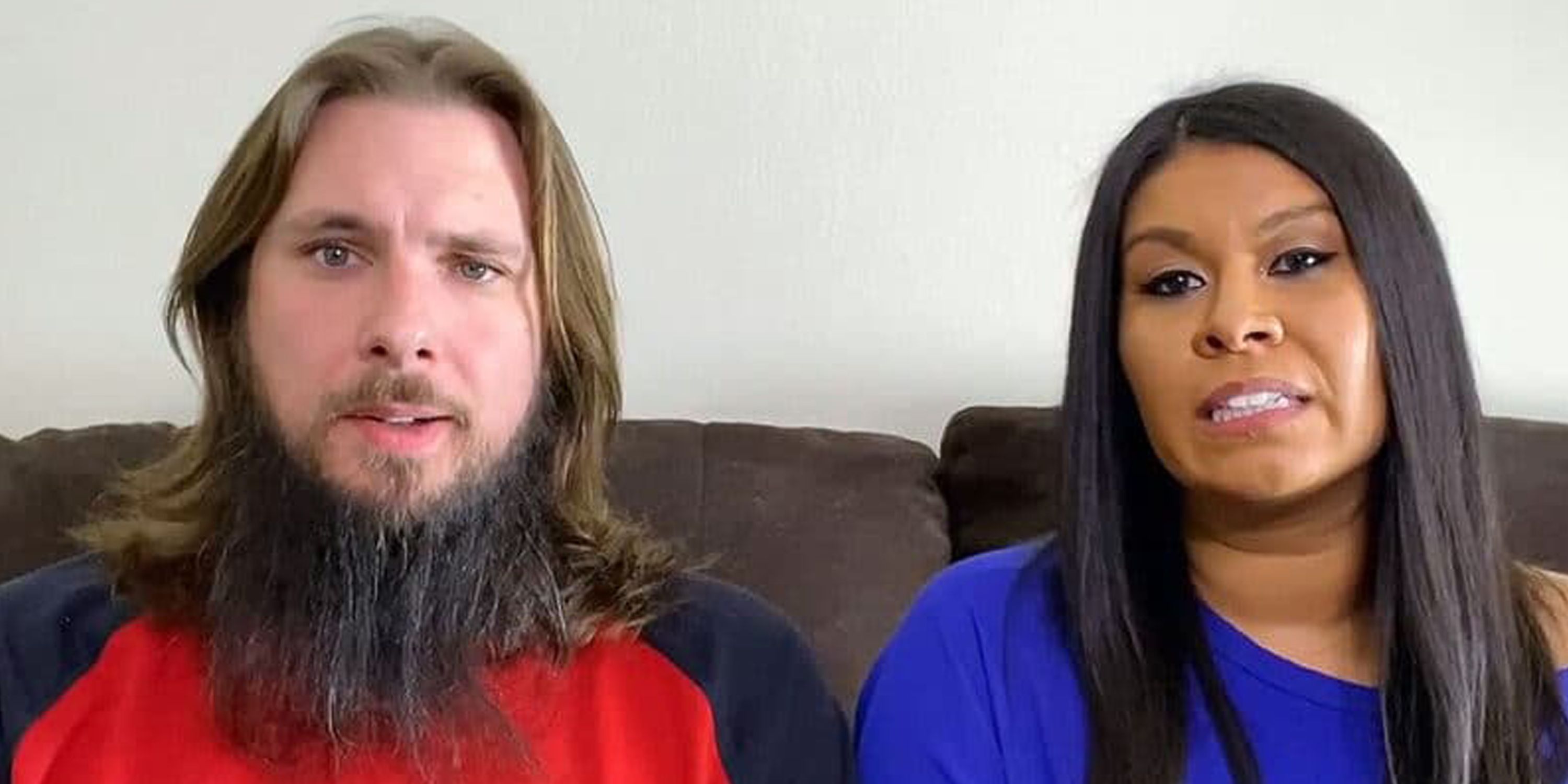 Colt Johnson e Vanessa Guerra do potro 90 Day Fiance em vermelho vanessa em azul