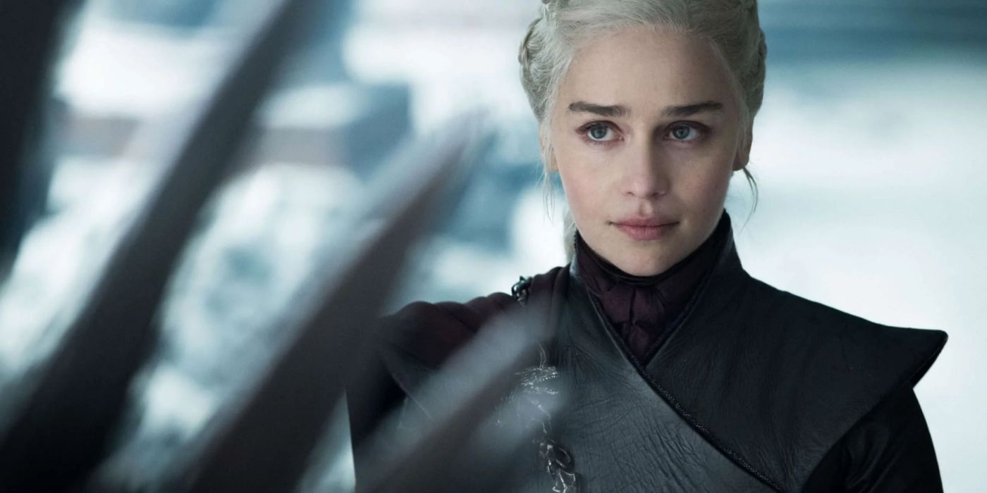 Daenerys Targaryen looking at the Iron Throne in Game of Thrones season 8.