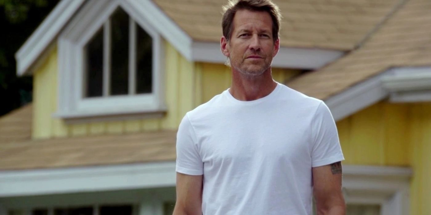 Mike Delfino in a white t-shirt standing outside on Desperate Housewives