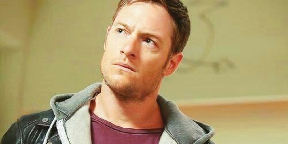 Gadreel looking to his right in Supernatural