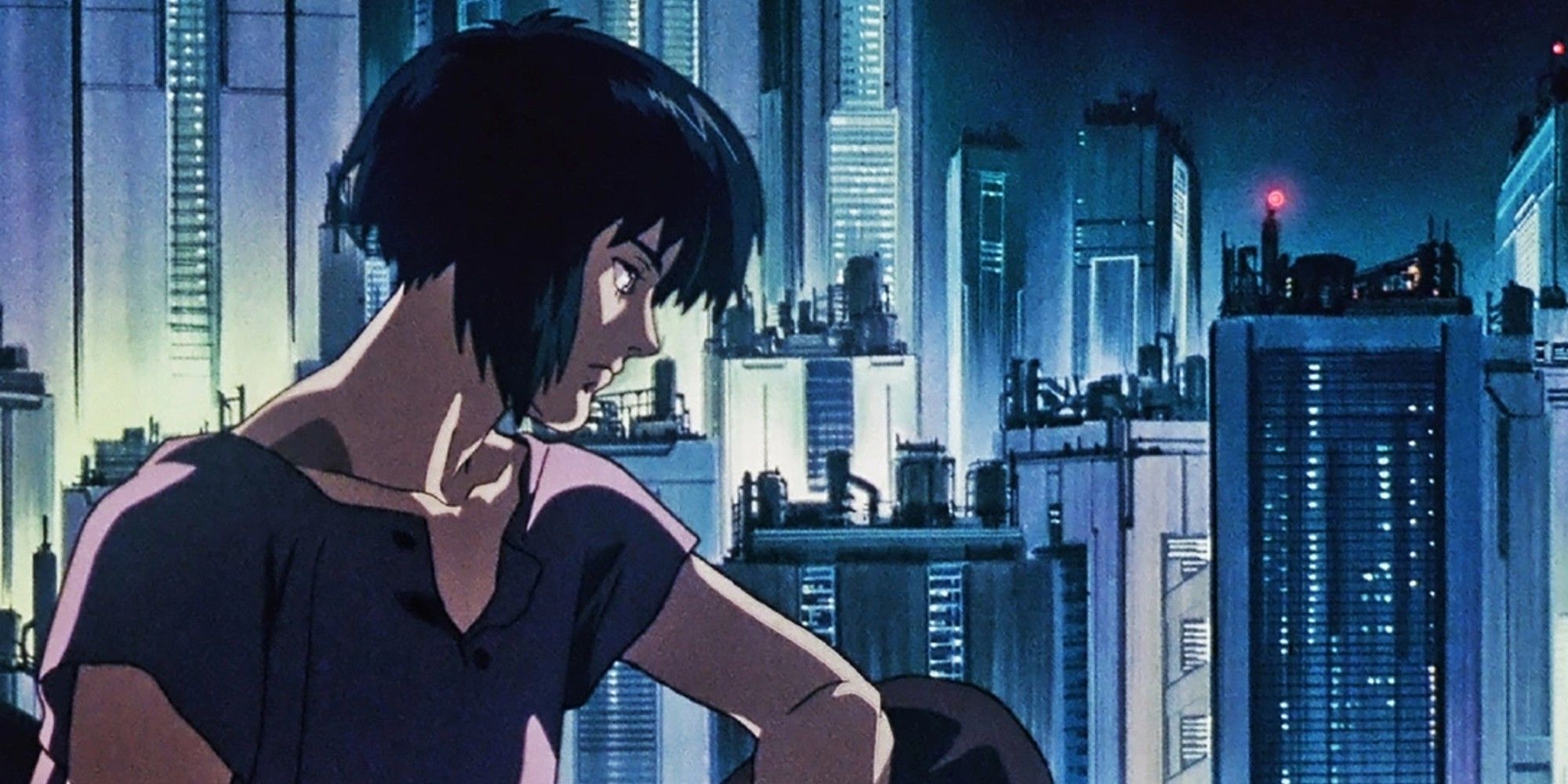 Ghost in the Shell Atsuko Tanaka as Major Motoko Kusanagi looking at skyline