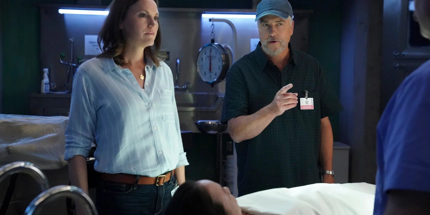 Grissom and Sarah investigate a dead body on CSI: Vegas