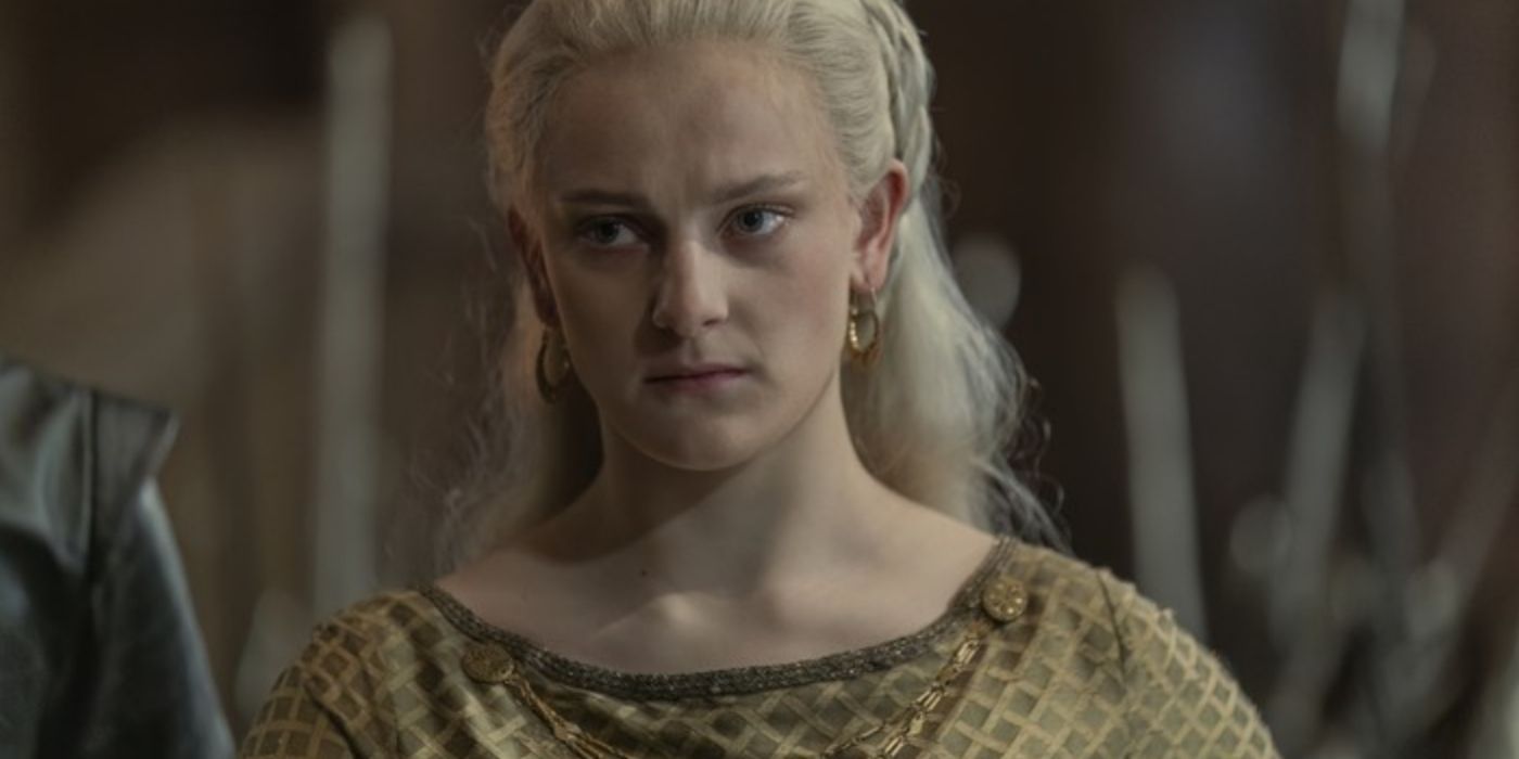 Helaena Targaryen parecendo irritada em House of the Dragon.