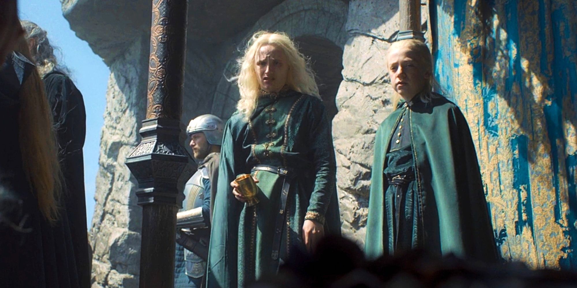 Jovem Aegon e Aemond Targaryen no episódio 7 de HOTD