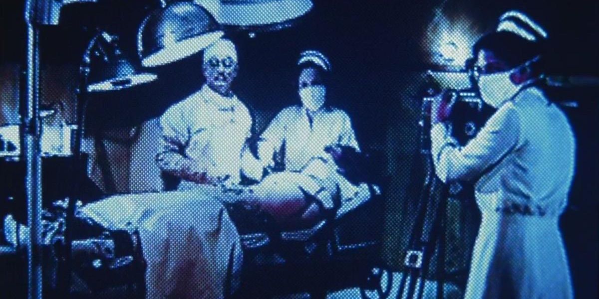 House On Haunted Hill 10 Scariest Scenes From The Movie Series, Ranked