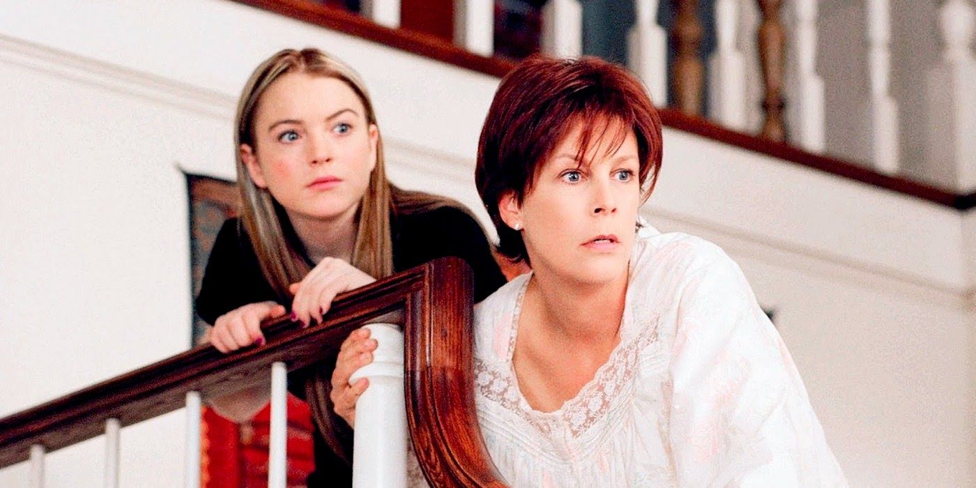 Jamie Lee Curtis and Lindsay Lohan creeping down the stairs in Freaky Friday