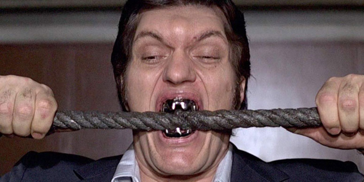 Jaws chewing a cable in Moonraker