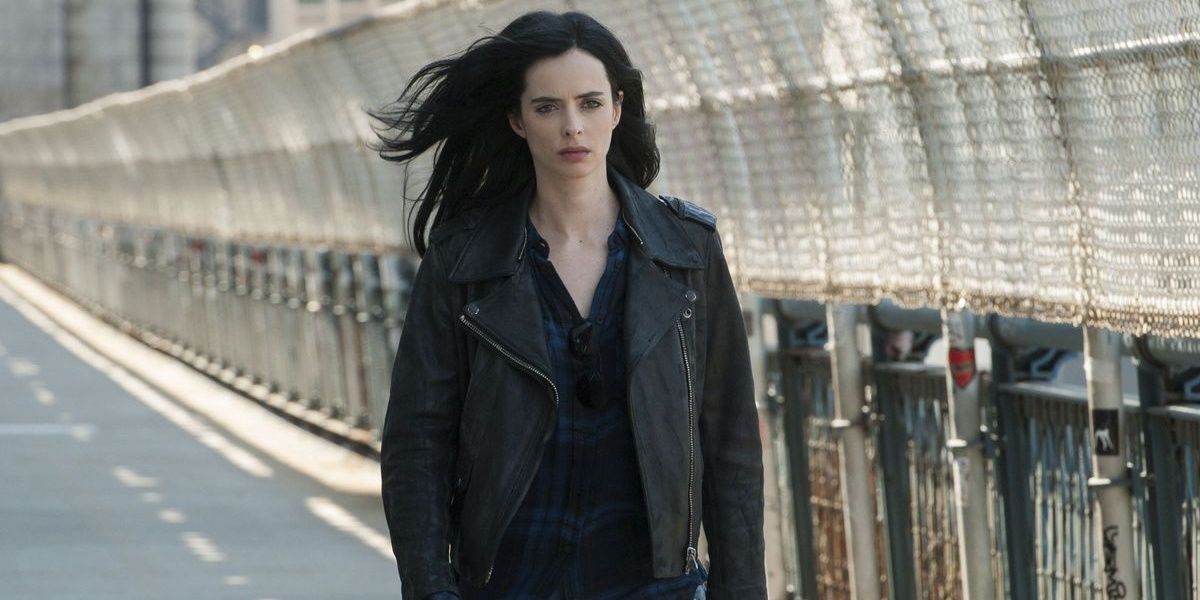 Jessica Jones walks on the road 