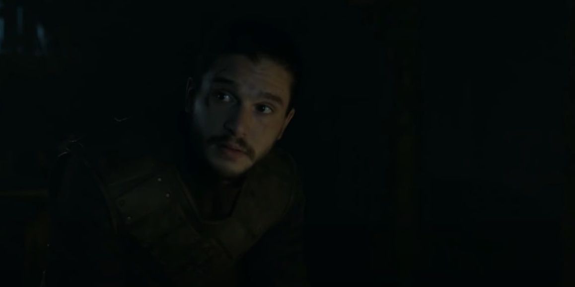 Jon falando com Sansa em Castelo Negro