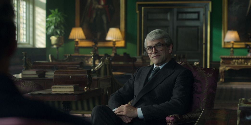 Jonny Lee Miller as Prime Minister John Major in The Crown season 5 (1)