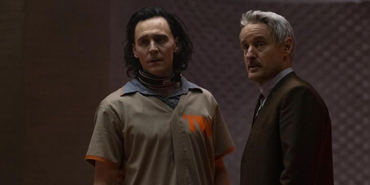 Tom Hiddleston como Loki e Owen Wilson como Mobius