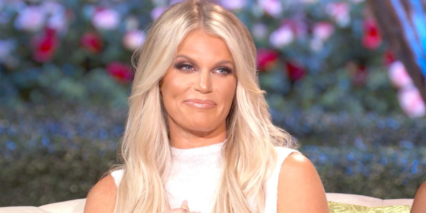Madison making a smug look at a cast member on Southern Charm