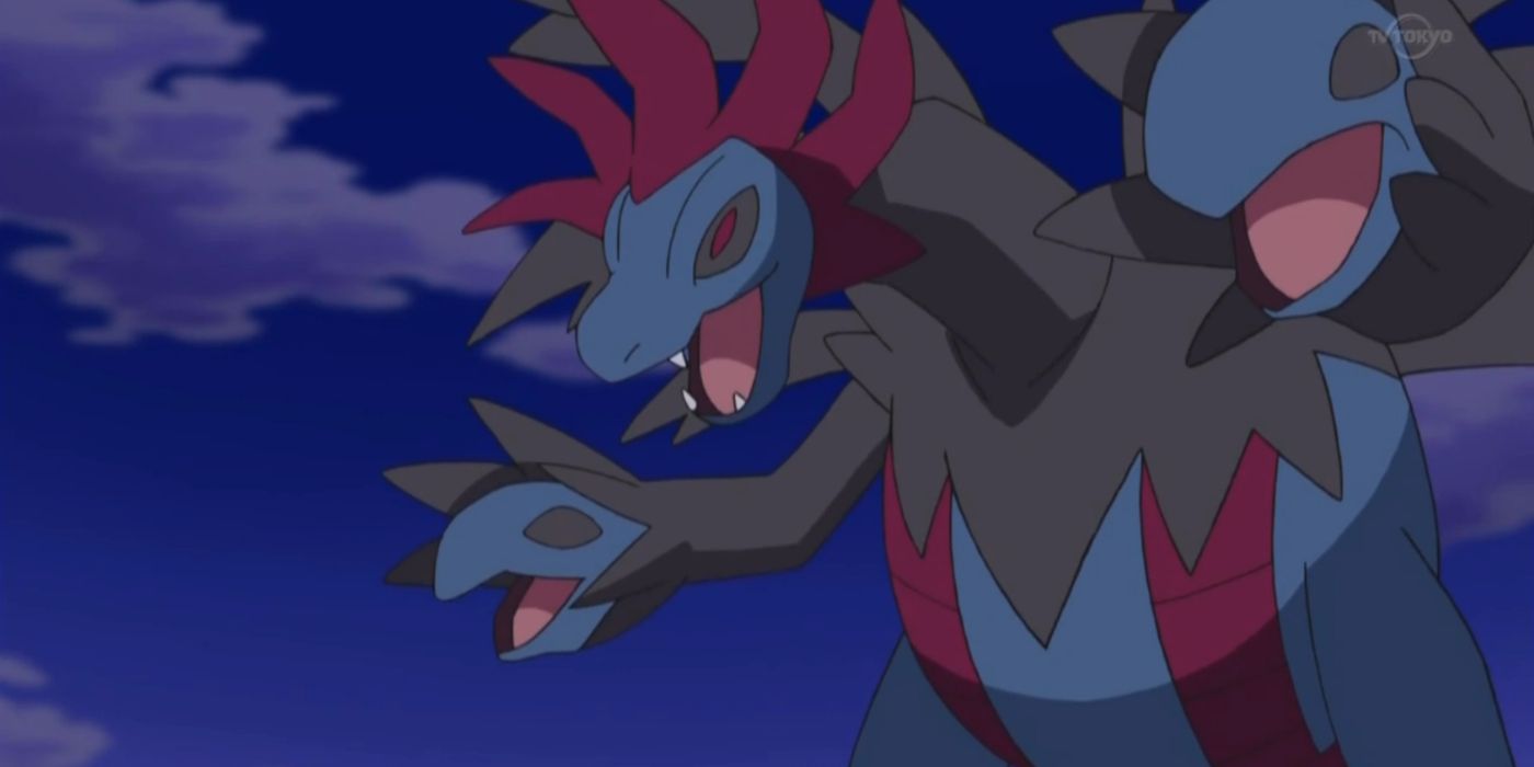 Hydreigon flutuando no céu noturno no anime Pokémon.