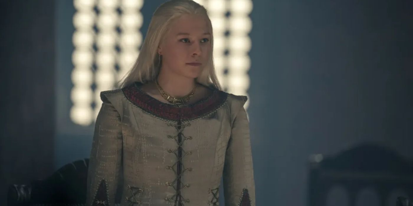 Rhaenyra Targaryen dirigindo-se ao Conselho na Casa do Dragão.