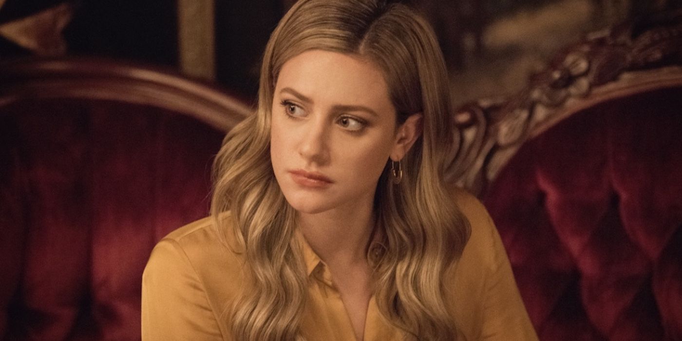 An image of Betty looking concerned in Riverdale