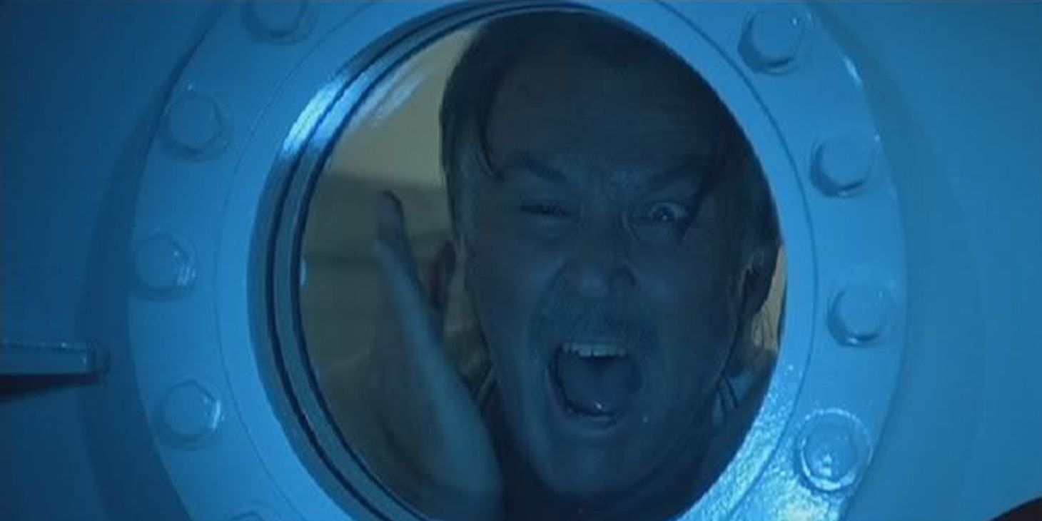Sanchez's henchman in a decompression chamber in License to Kill