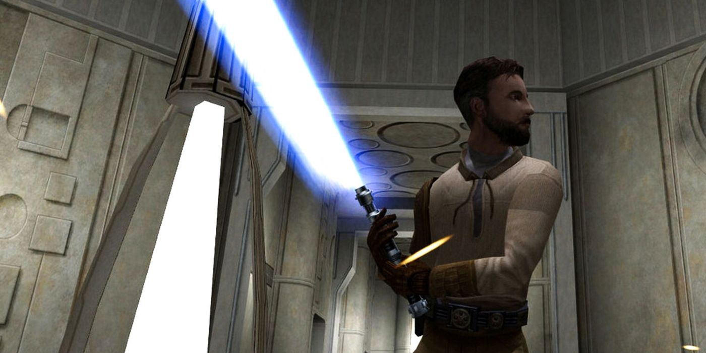 Kyle Katarn doodt een stormtrooper met zijn blauwe lichtzwaard in Star Wars: Jedi Knight 2 - Jedi Outcast.