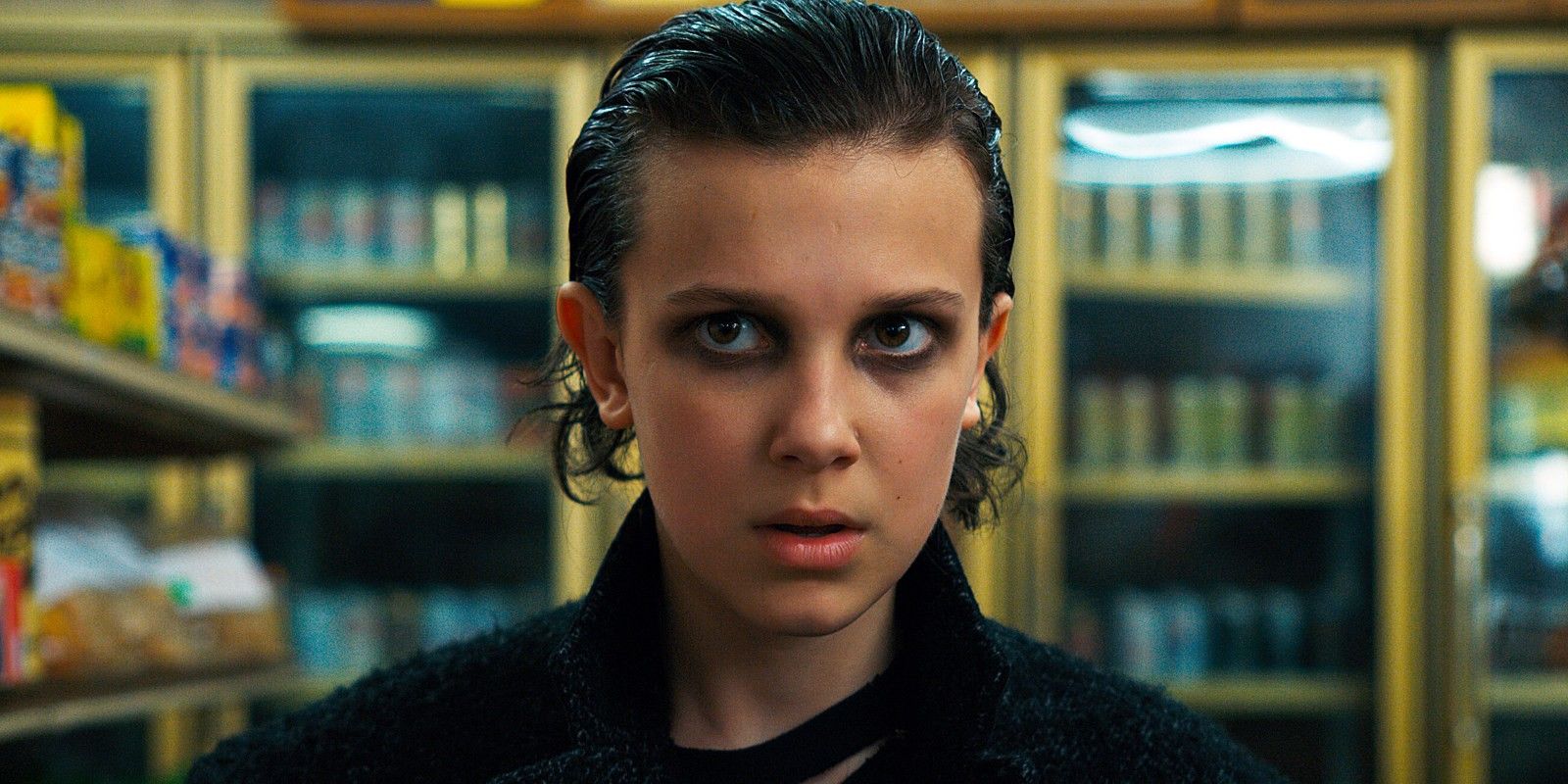 Millie Bobby Brown como gótica Eleven em Stranger Things