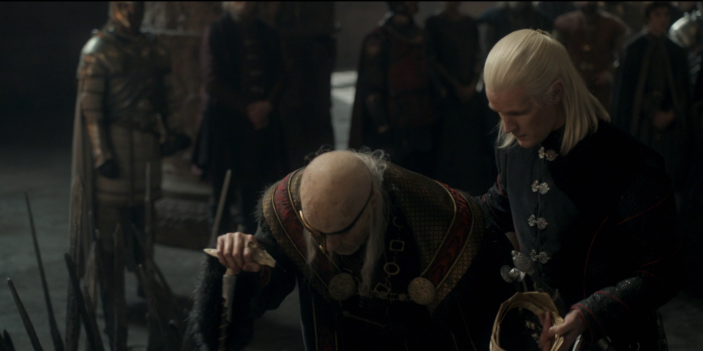 Daemon helping Viserys in House of the Dragon