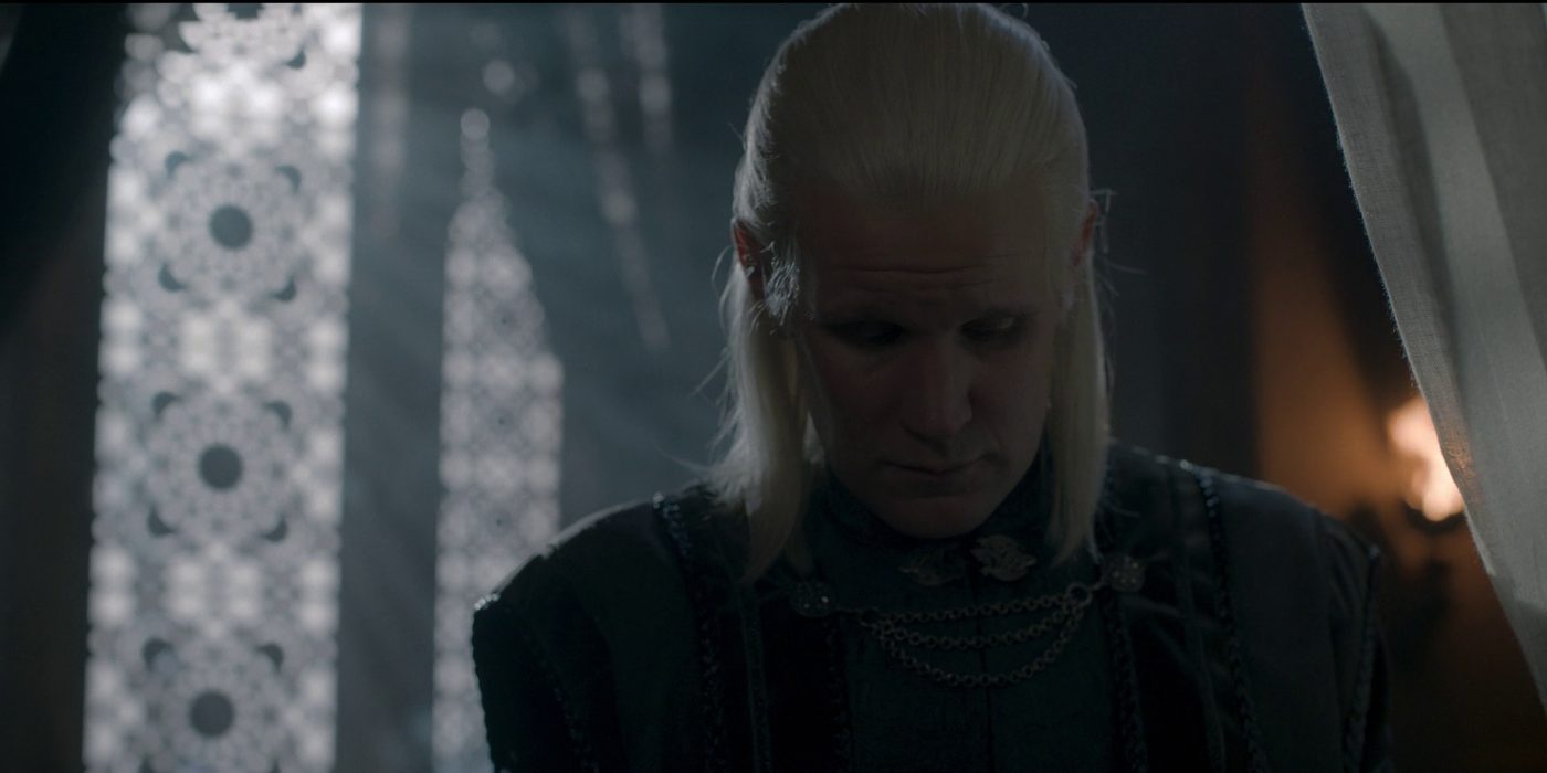 Daemon Targaryen parecendo triste