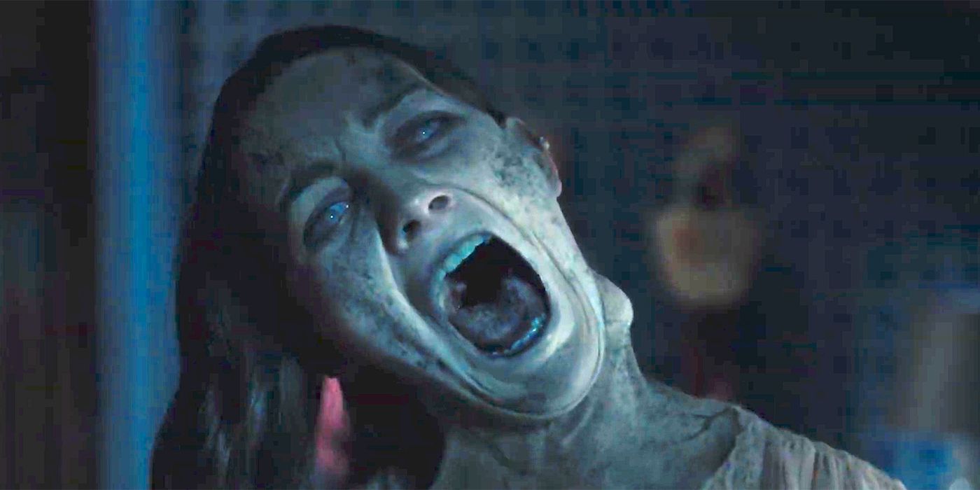A ghoulish woman screaming in The Haunting of Hill House