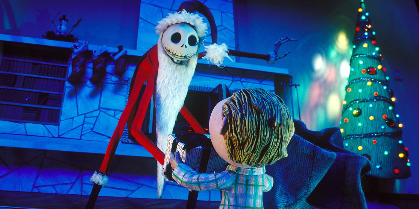Jack memberikan hadiah kepada seorang anak laki-laki di The Nightmare Before Christmas 