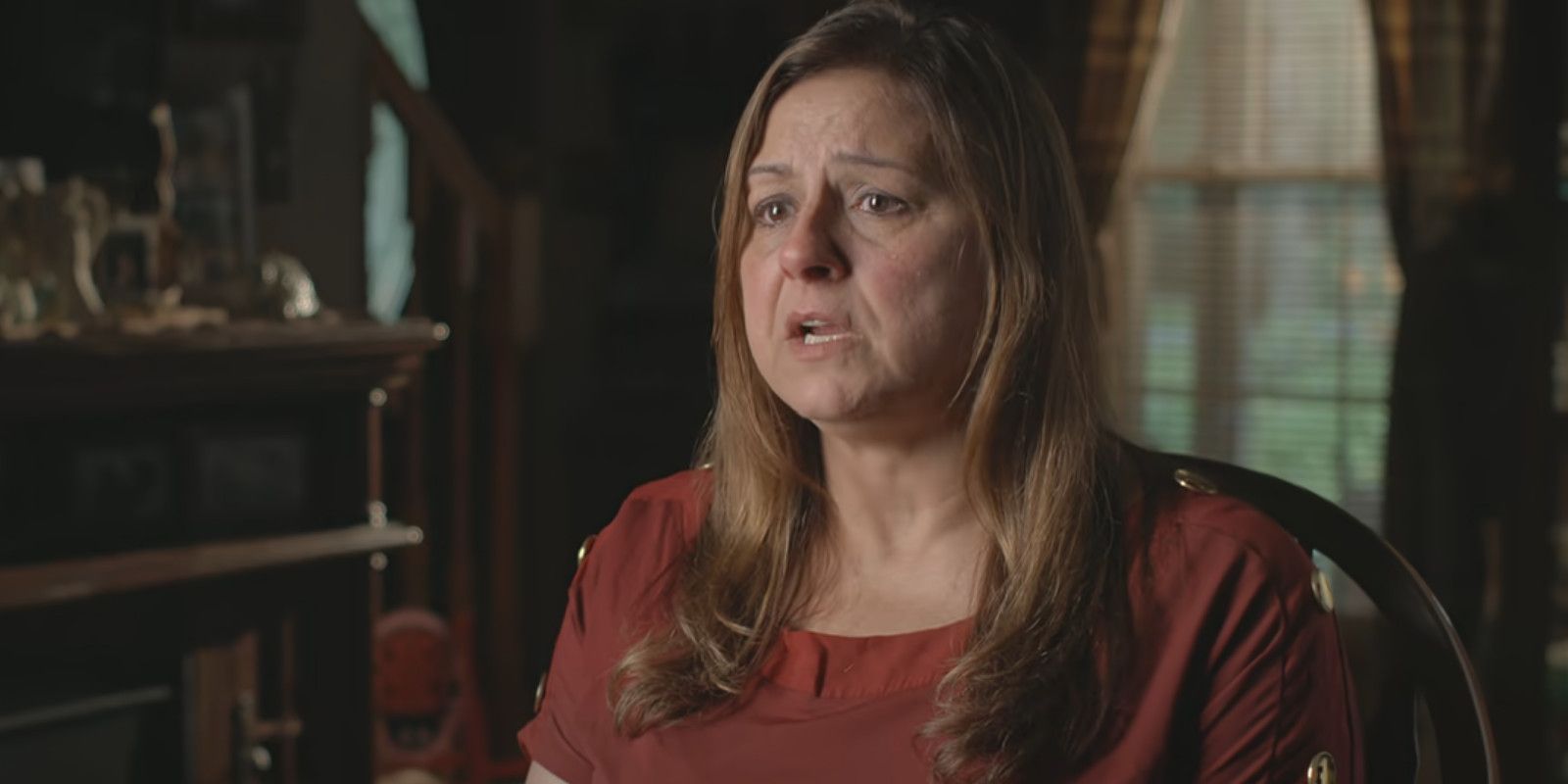 Dianne Valiante being interviewed in Unsolved Mysteries