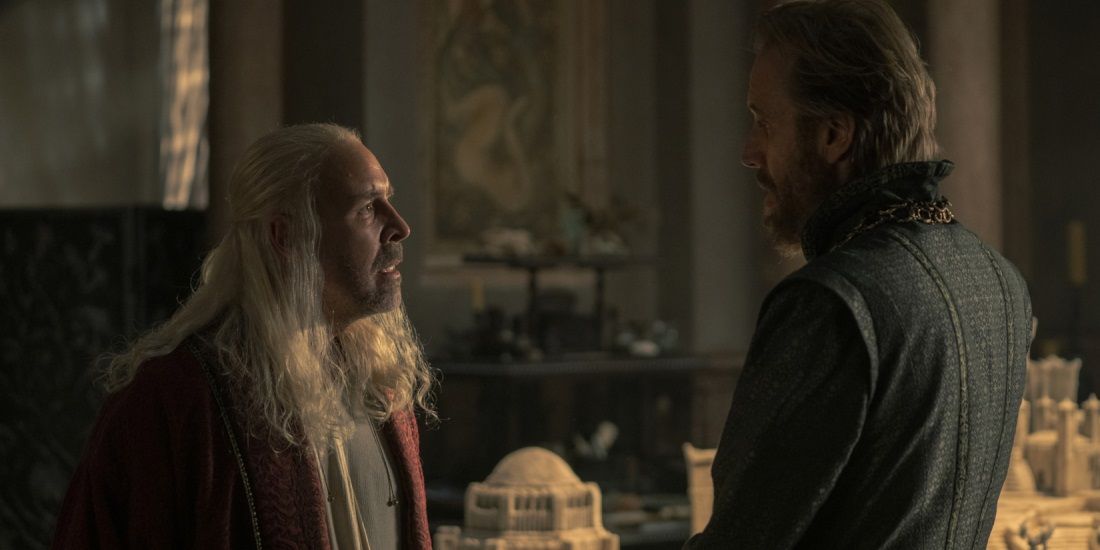 Viserys talks to Otto in House of the Dragon